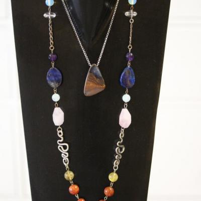 Collier long 7 chakras + pendentif opale