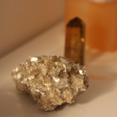 Pierre  - Muscovite